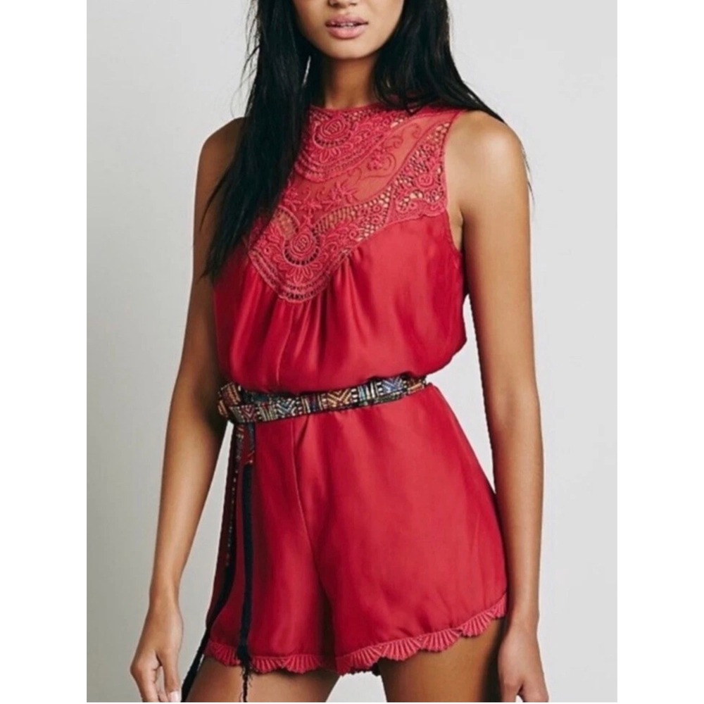 Free‎ People Jen's Pirate Booty Wanderlust Romper Magenta Crochet Boho Girly XS